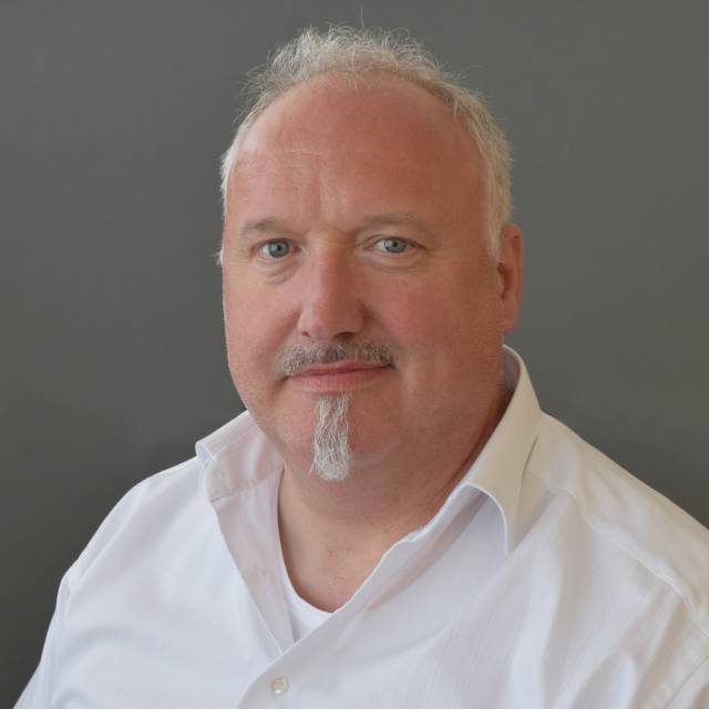 Bernhard Höfling | Senior Sales Manager