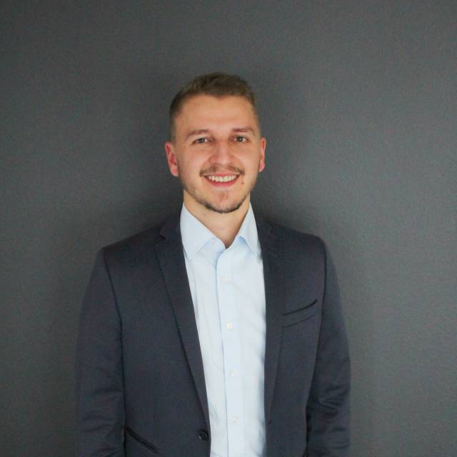 Peter Ehrhardt | Senior Marketing Manager